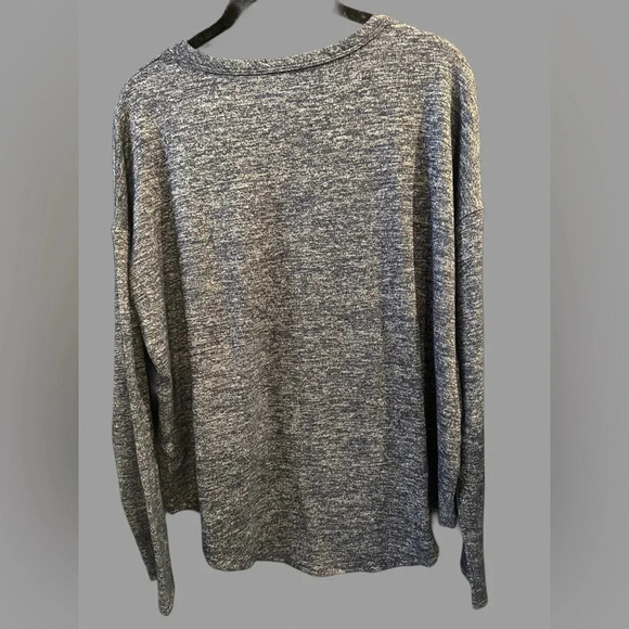 long sleeve top - Picture 2 of 3